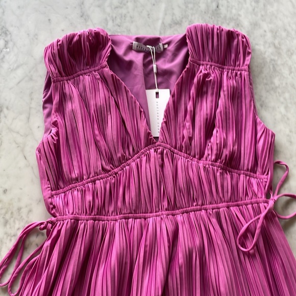 Endless Rose Pleated Midi Dress NWT - Picture 8 of 10